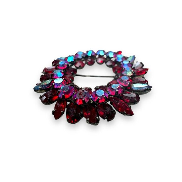 Sherman Red Pink Aurora Borealis Crystal Japanned Vintage Wreath Brooch - Picture 9 of 16